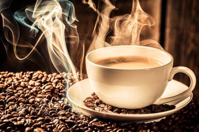 فنجان قهوه با بخار
