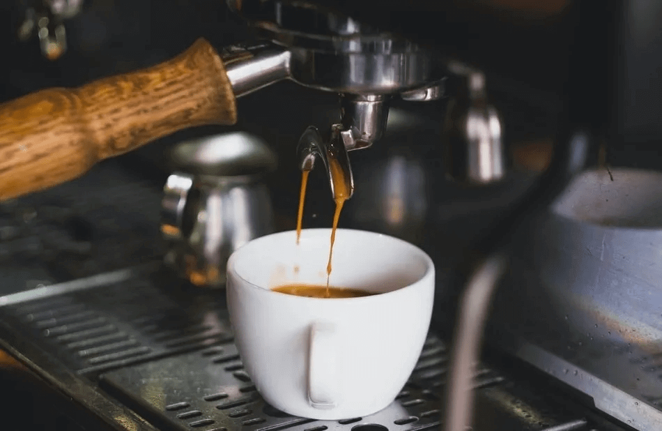 تصویر علت تلخی قهوه چیست